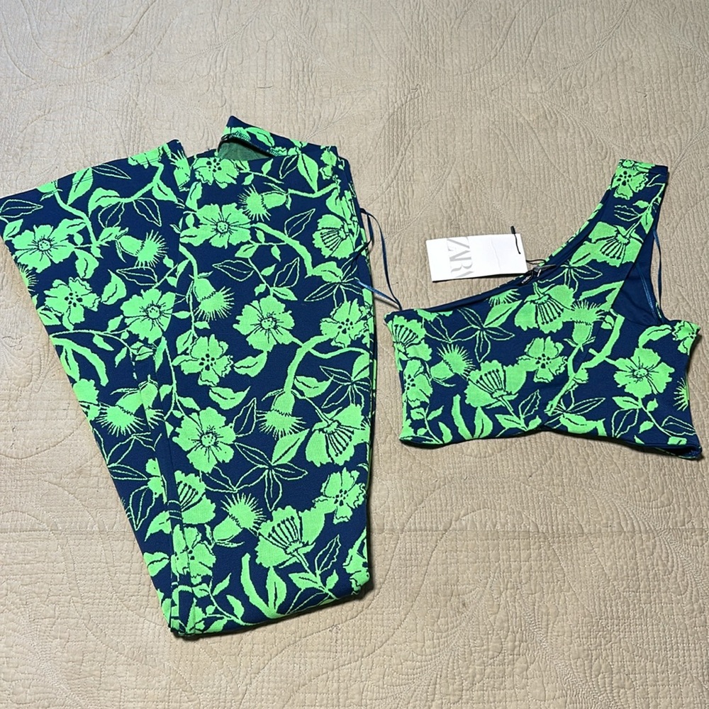 Zara coordinating set floral jacquard crop top and high rise flare set. Med. - Picture 10 of 12